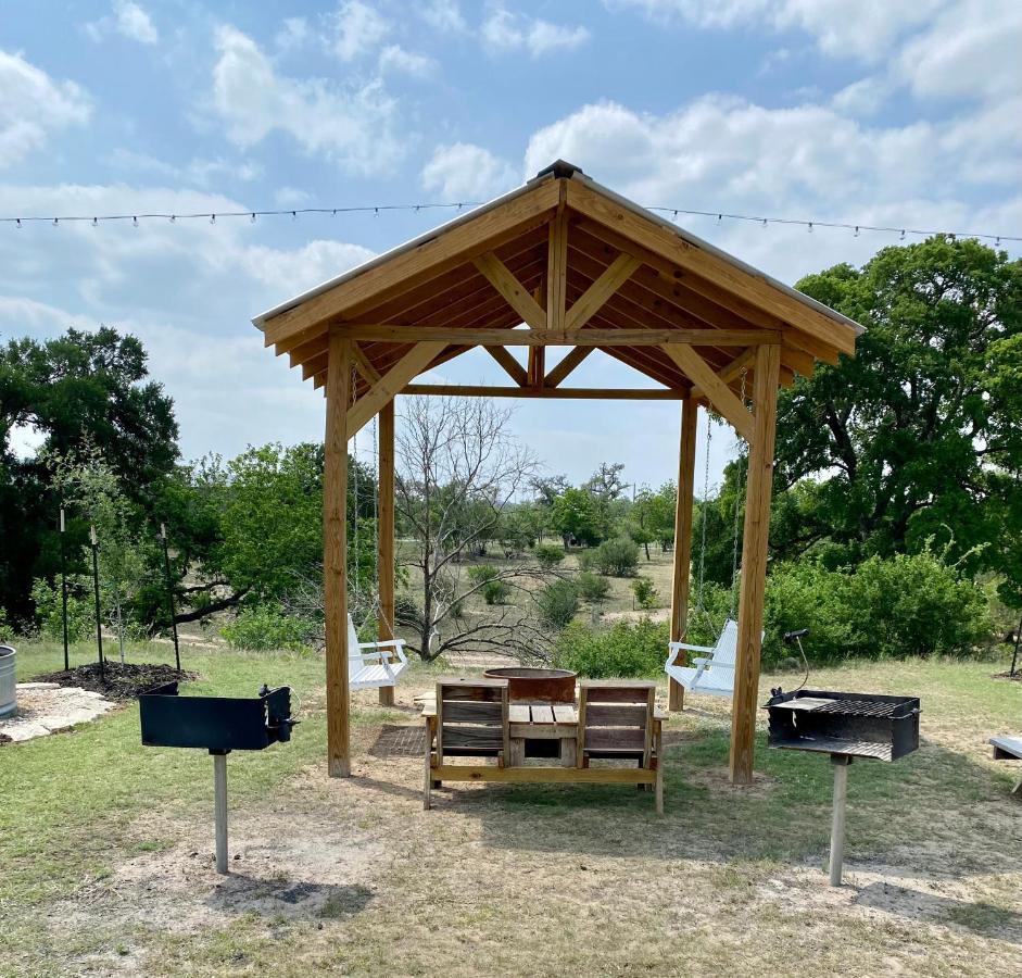 City On A Hill At Spring Creek Fredericksburg Exterior photo